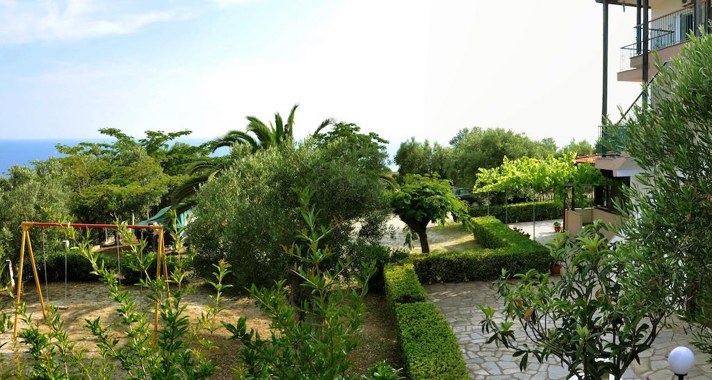 Aris Pension Агия-Параскеви Экстерьер фото