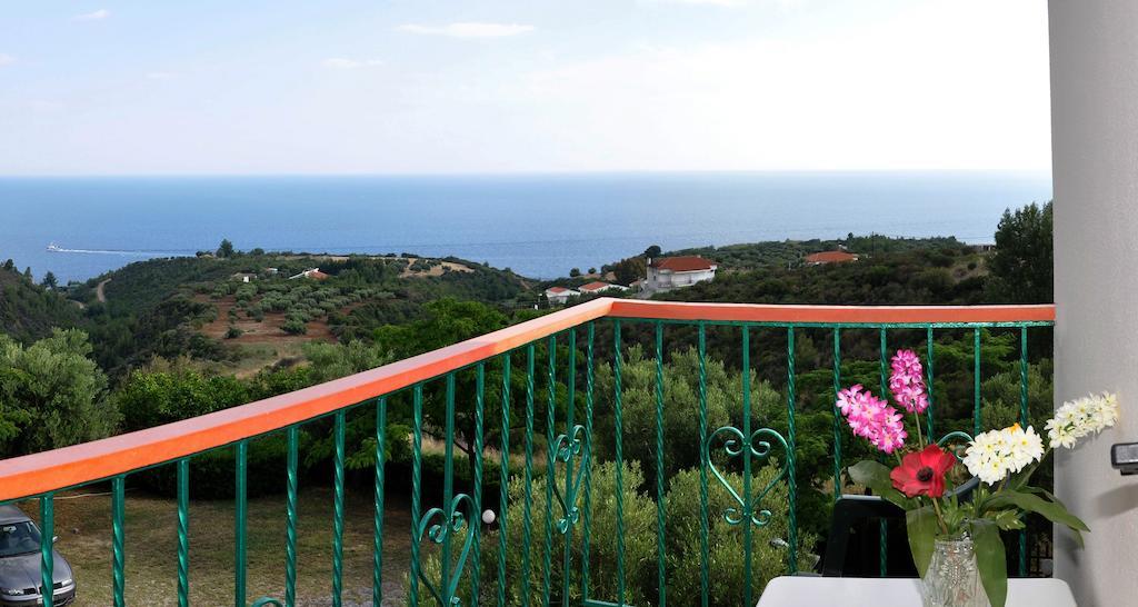 Aris Pension Агия-Параскеви Экстерьер фото